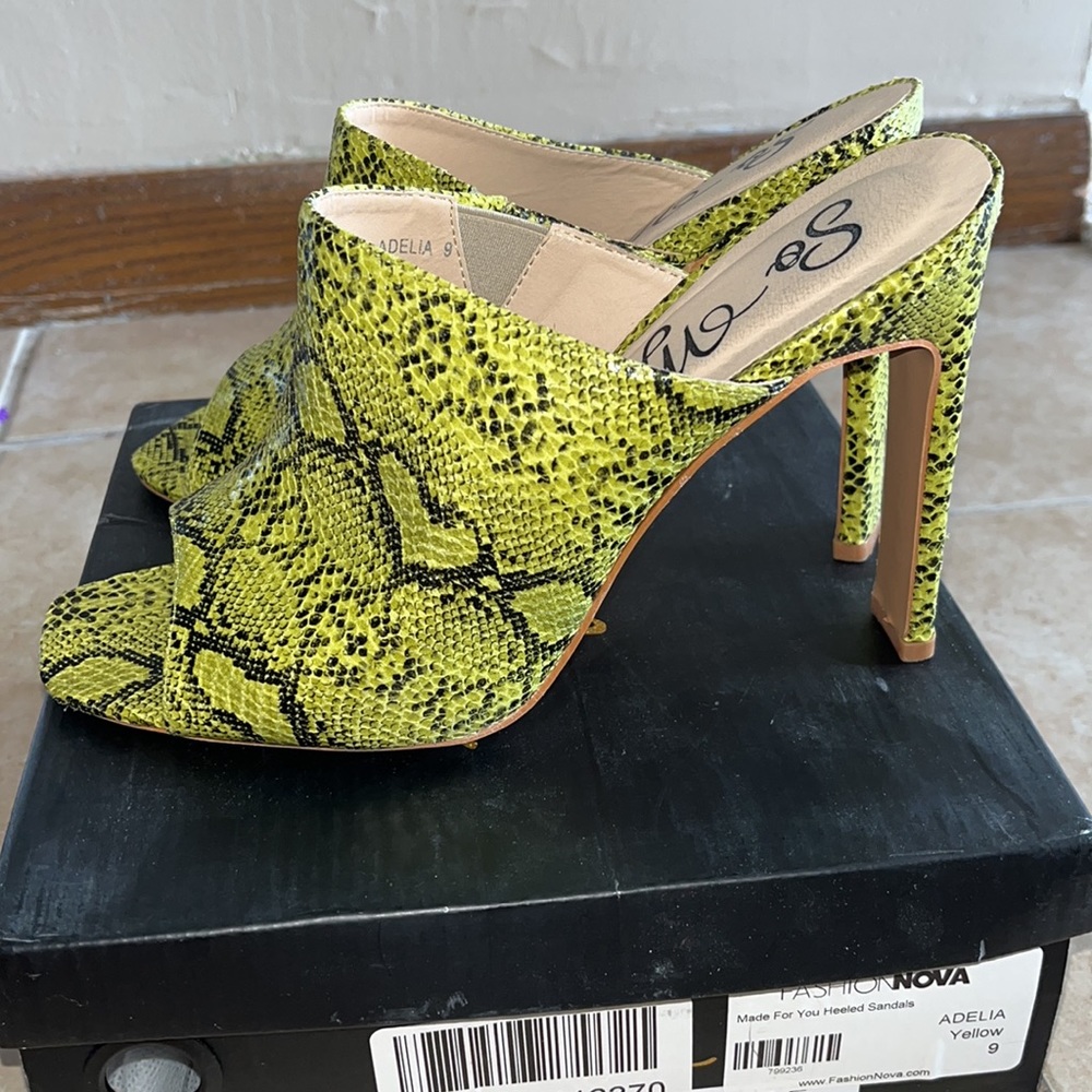 Fashion Nova Lime Snakeskin Mules